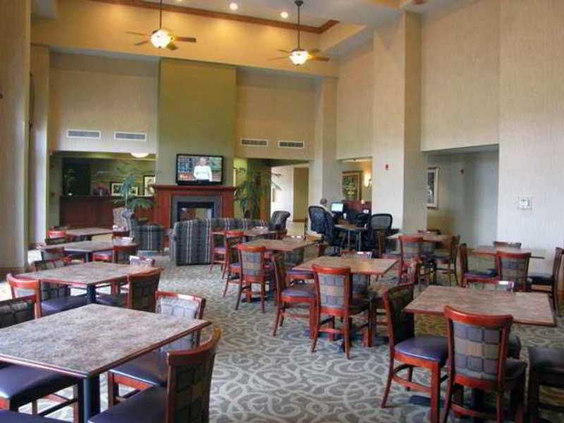 Hampton Inn & Suites Addison Restaurant photo
